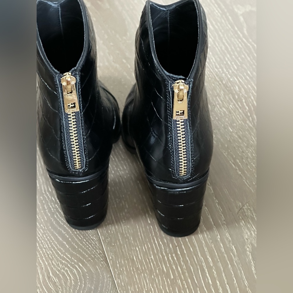 Women’s size 39 Zadig & Voltaire booties